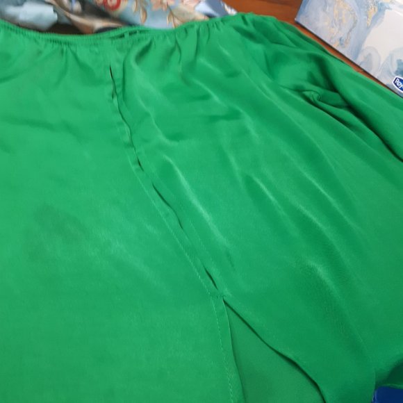 Forever 21 Green off the shoulder blouse size small - Picture 4 of 4